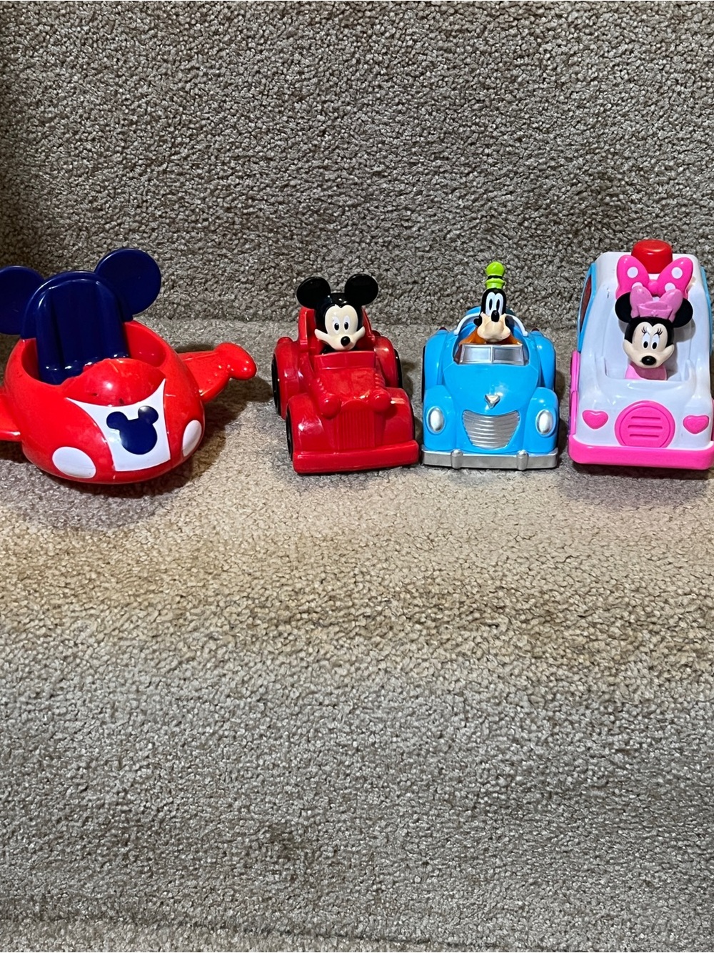 Disney Mickey Mouse clubhouse spaceship Pull back racers Goofy Minnie Ambulance